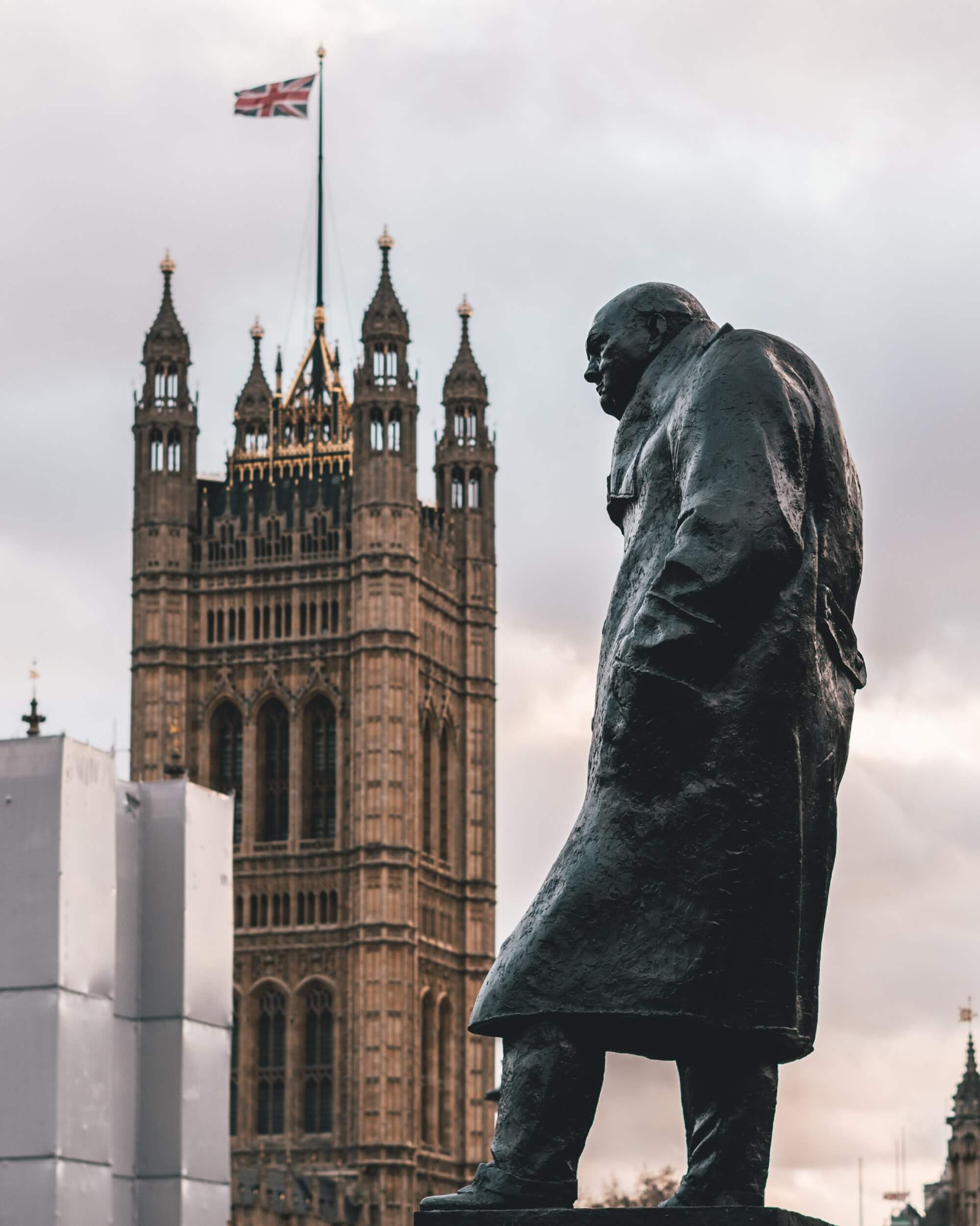 Statue of Churchill in London