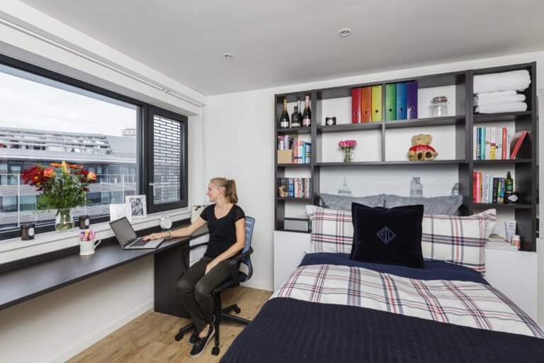 Westminster Bridge Luxury Studio Apartment