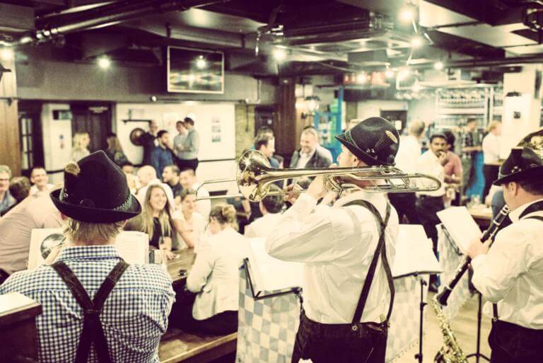 The 10 Best Pubs and Bars in Victoria London urbanest